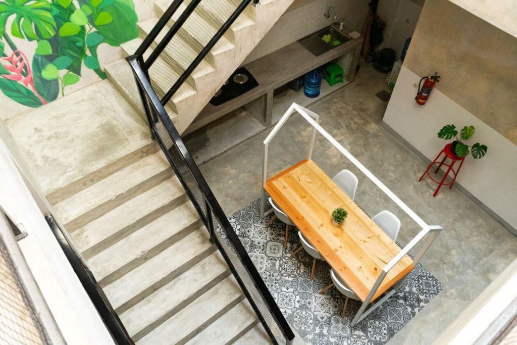 Fybed Aparthotel Семаранг Екстериор снимка