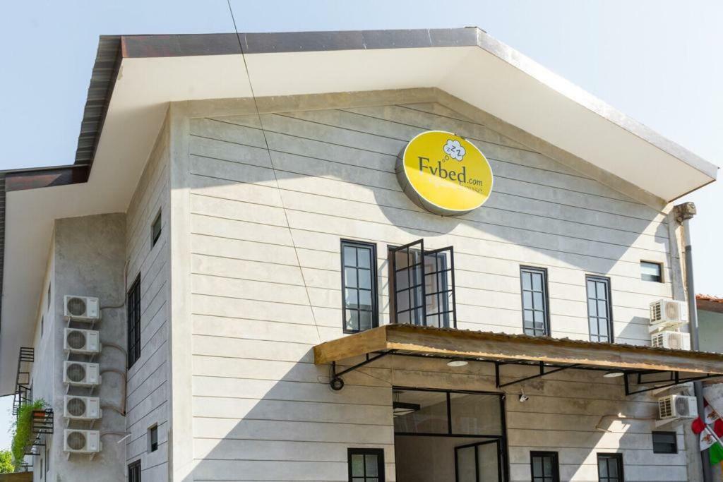 Fybed Aparthotel Семаранг Екстериор снимка